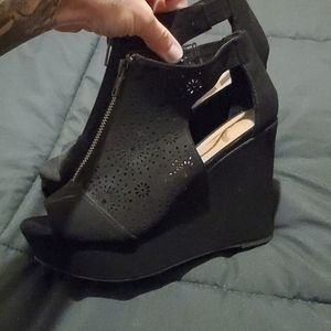 Dress Wedges